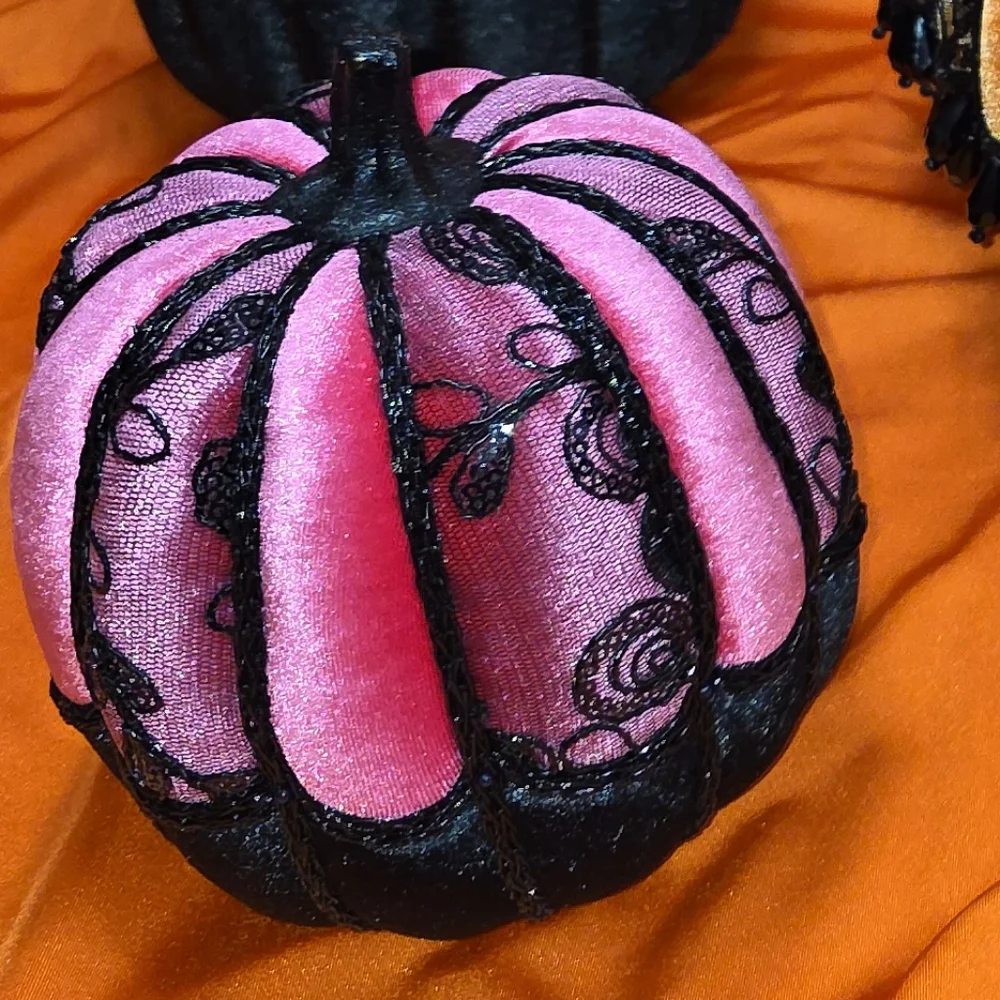 Glam Velvet Pumpkin, Hot Pink w/Black Velvet‎ Pumpkins, Black Lace, Cording